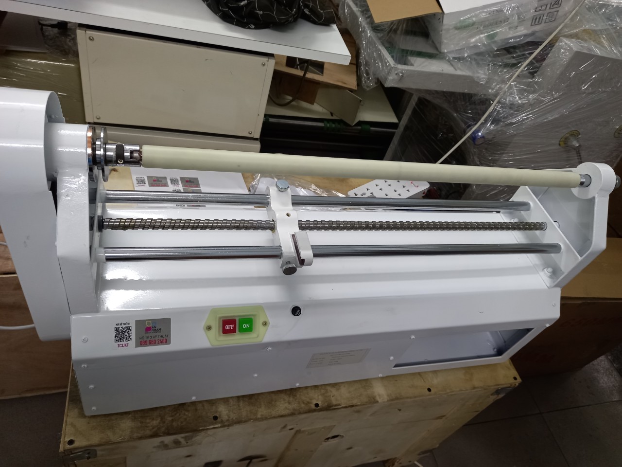 M&Aacute;Y CẮT NHŨ HX680